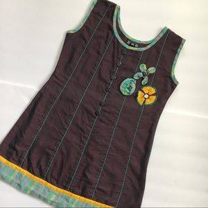 Girls Tunic. Size equivalent to a 7/8 Medium.